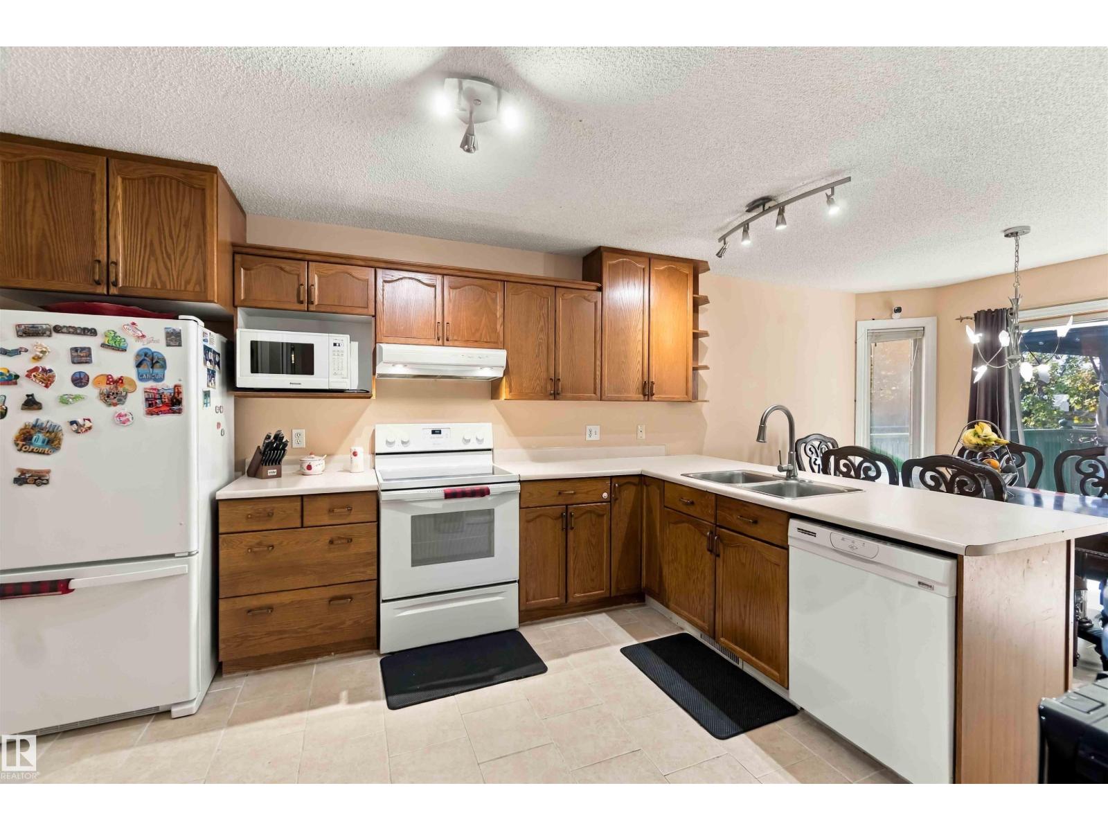 50 Westwood Wy Property Photo 26