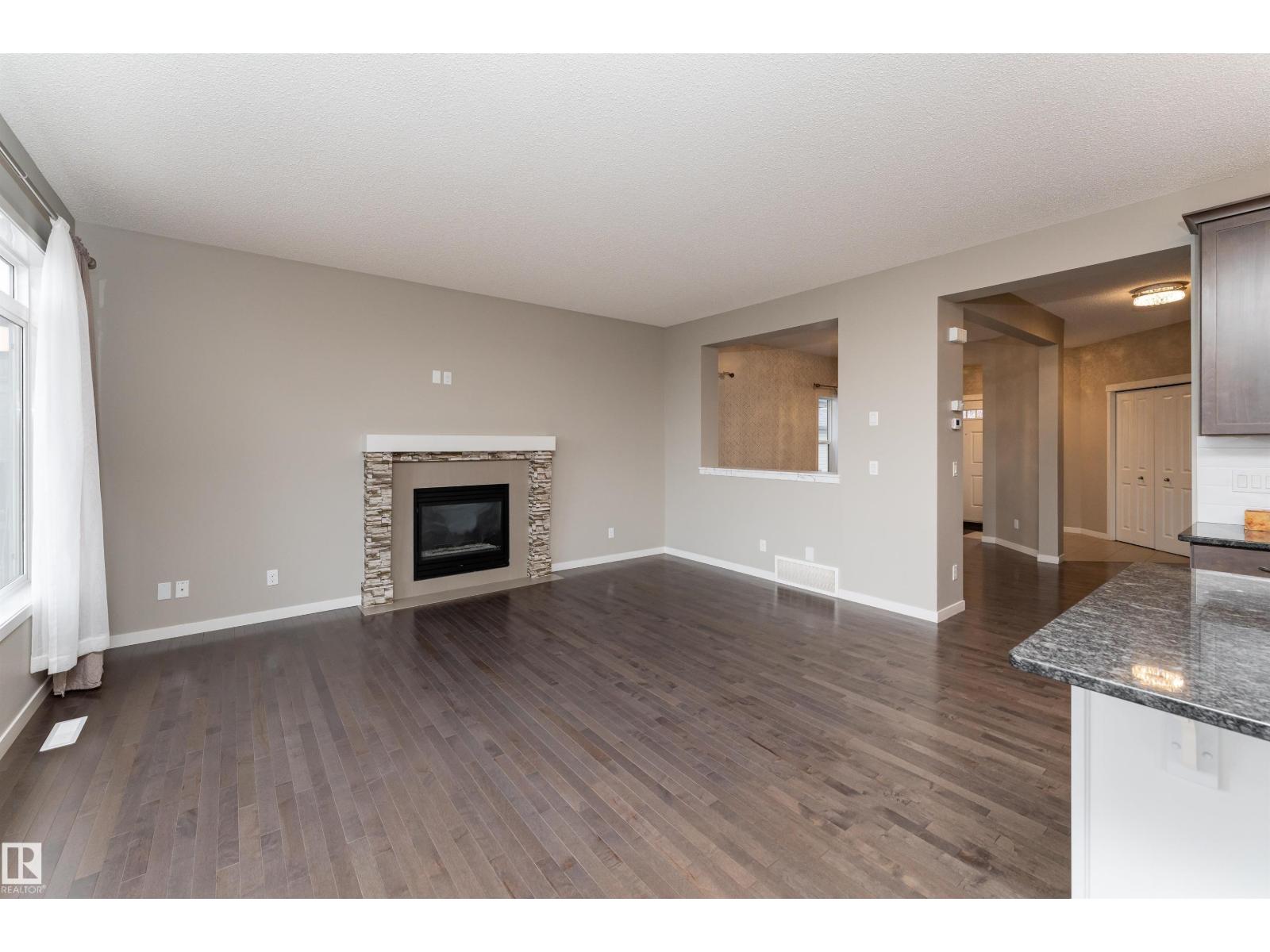 17523 56 St Nw Property Photo 3