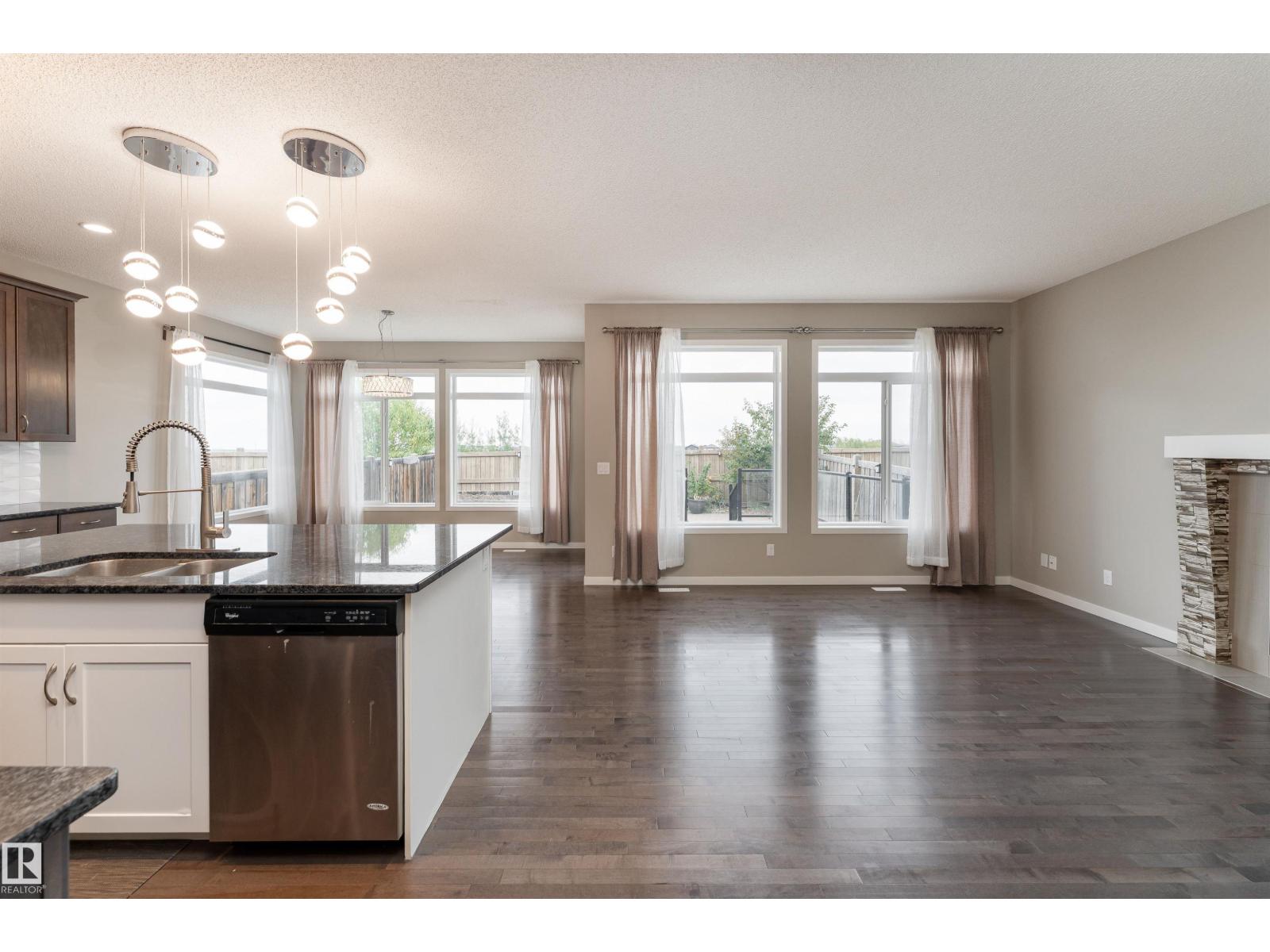17523 56 St Nw Property Photo 7