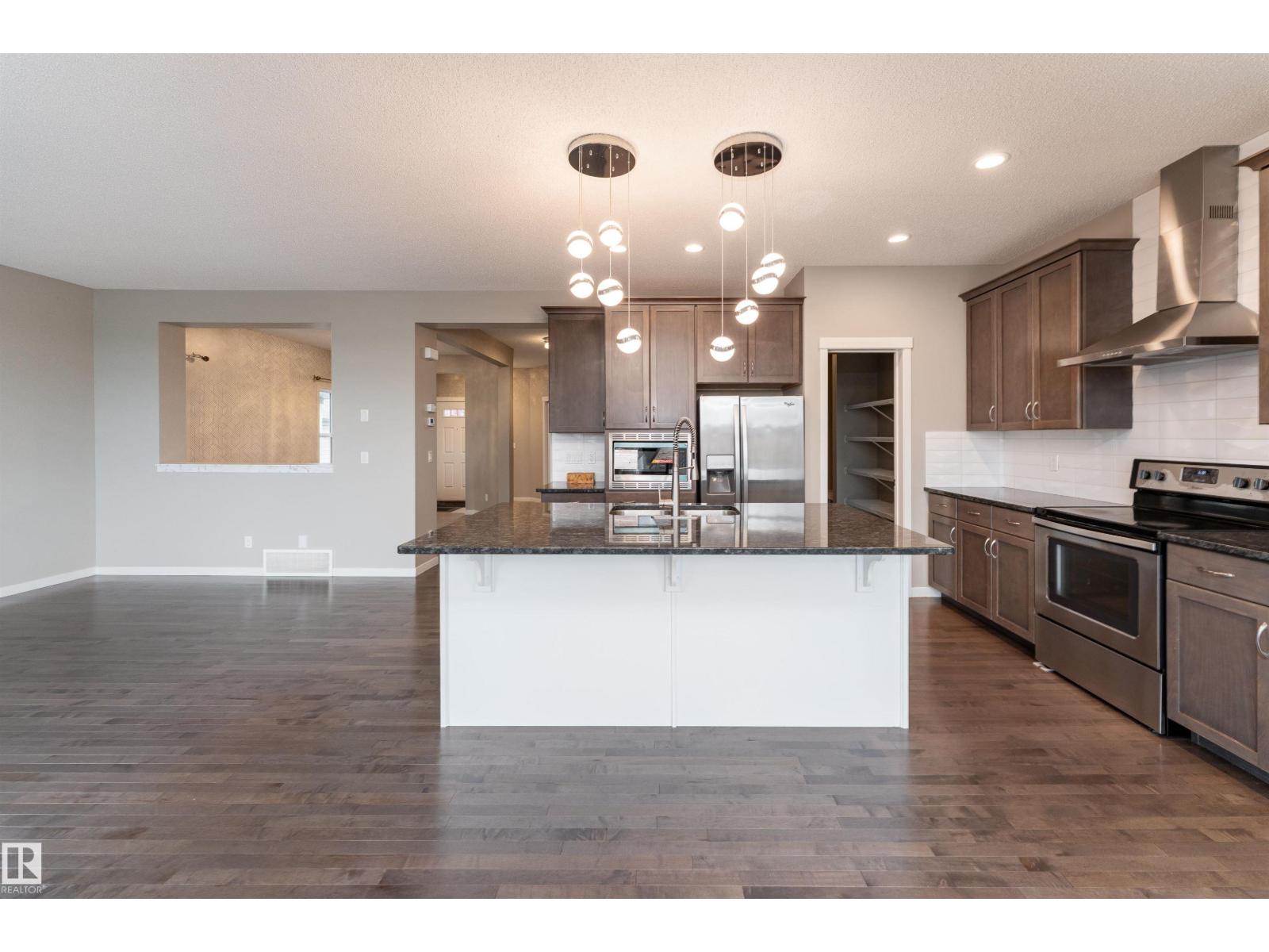 17523 56 St Nw Property Photo 9