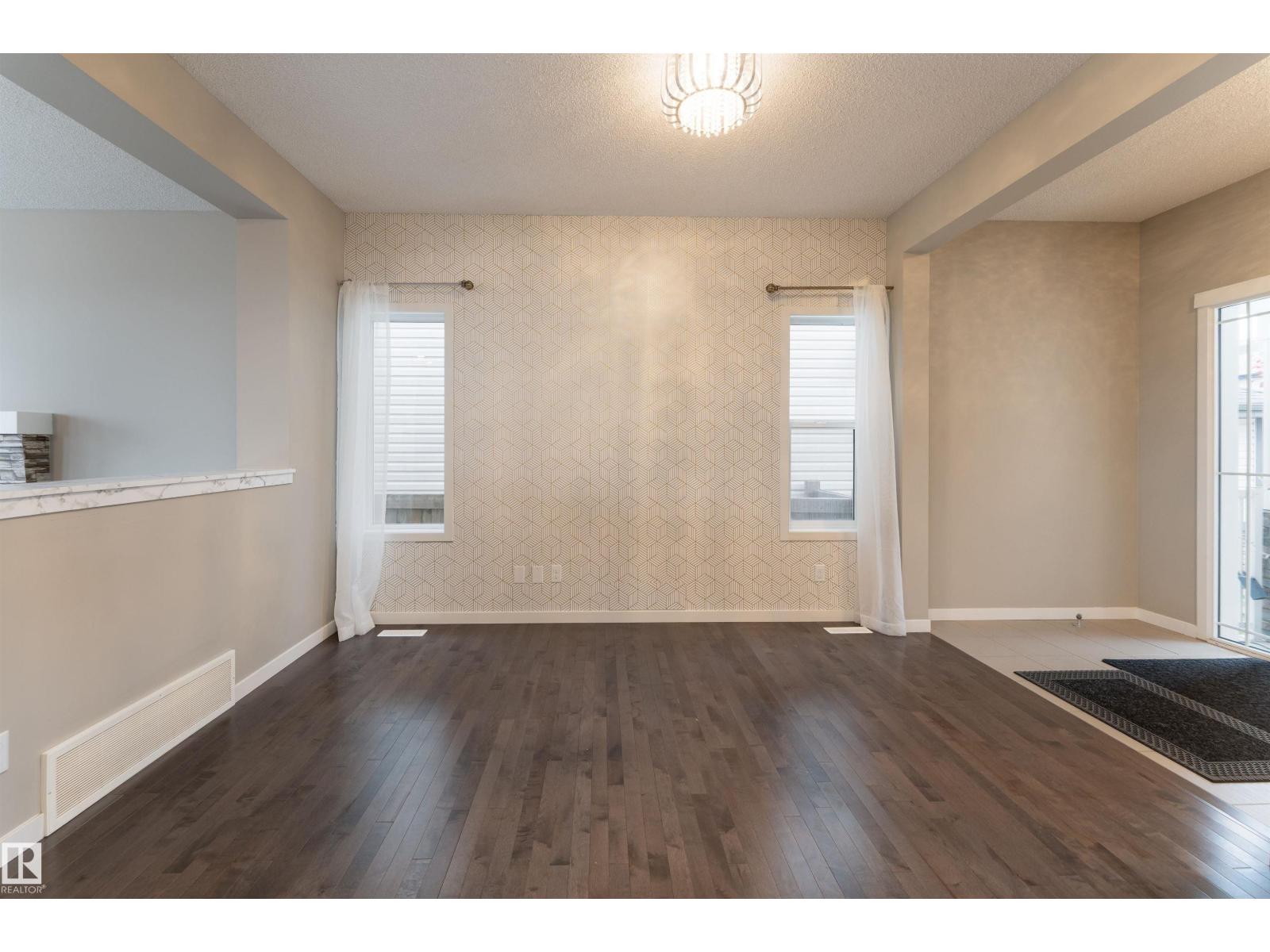 17523 56 St Nw Property Photo 14