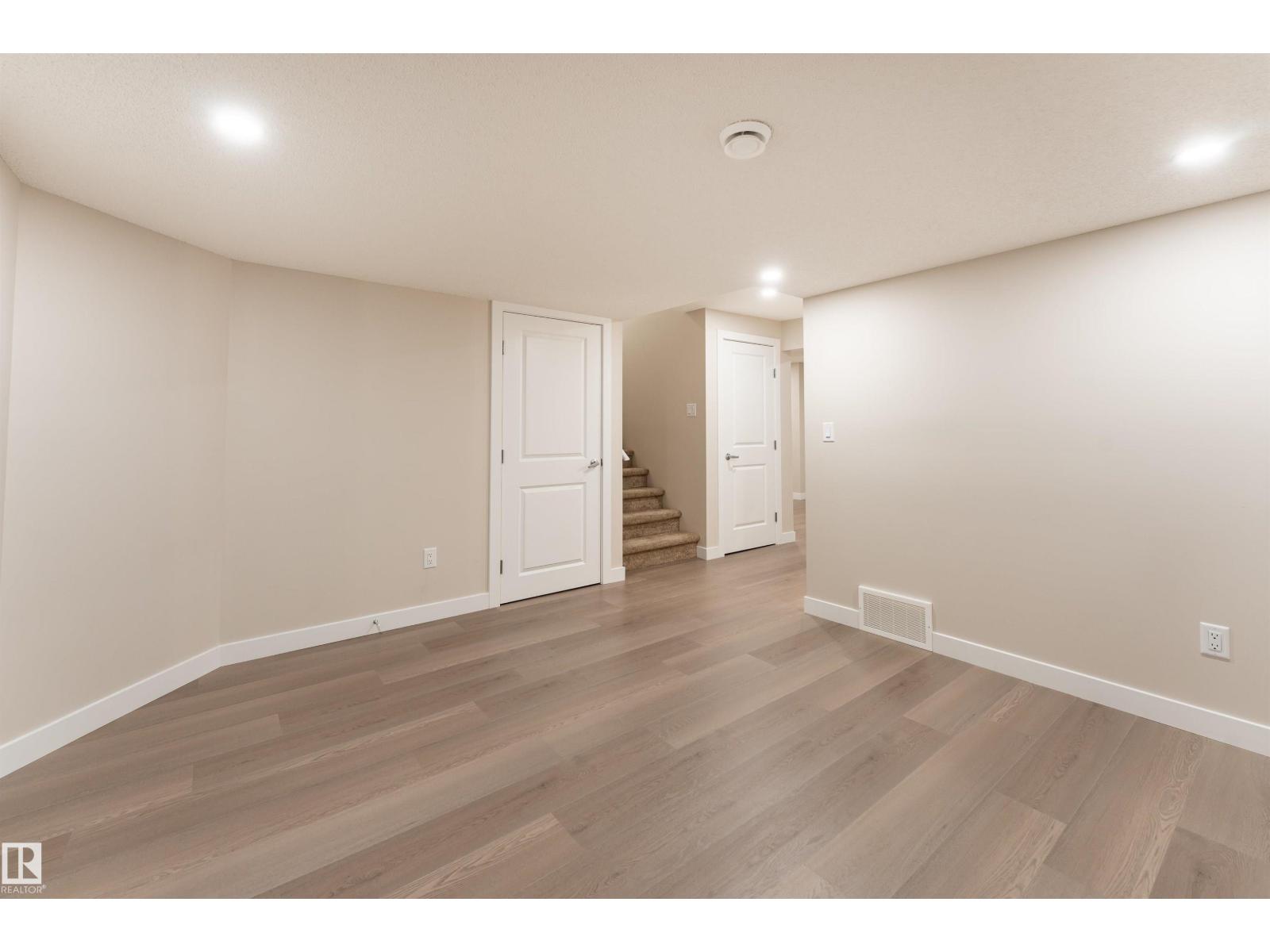 17523 56 St Nw Property Photo 38