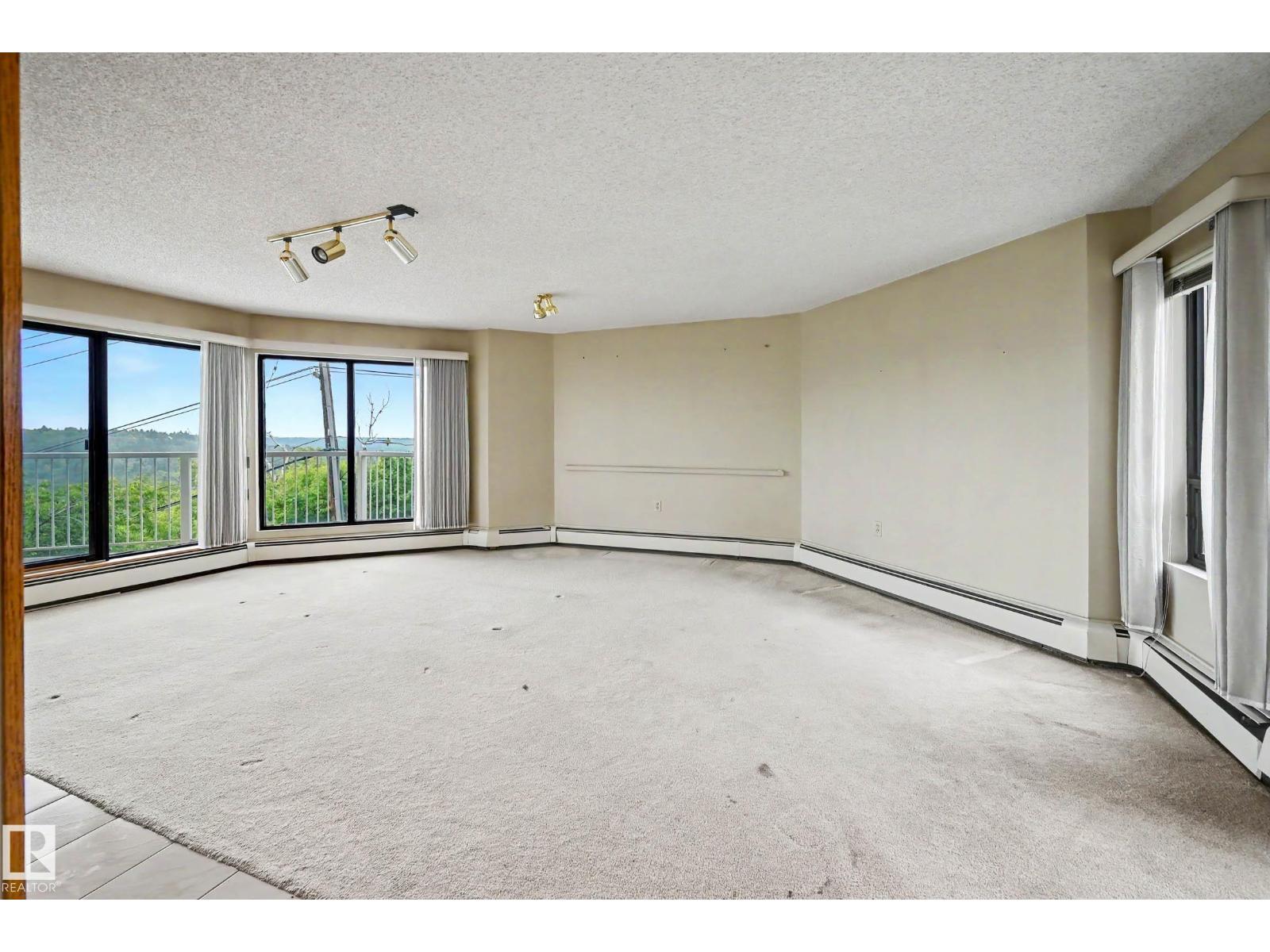#3 9734 111 St Nw Property Photo 17