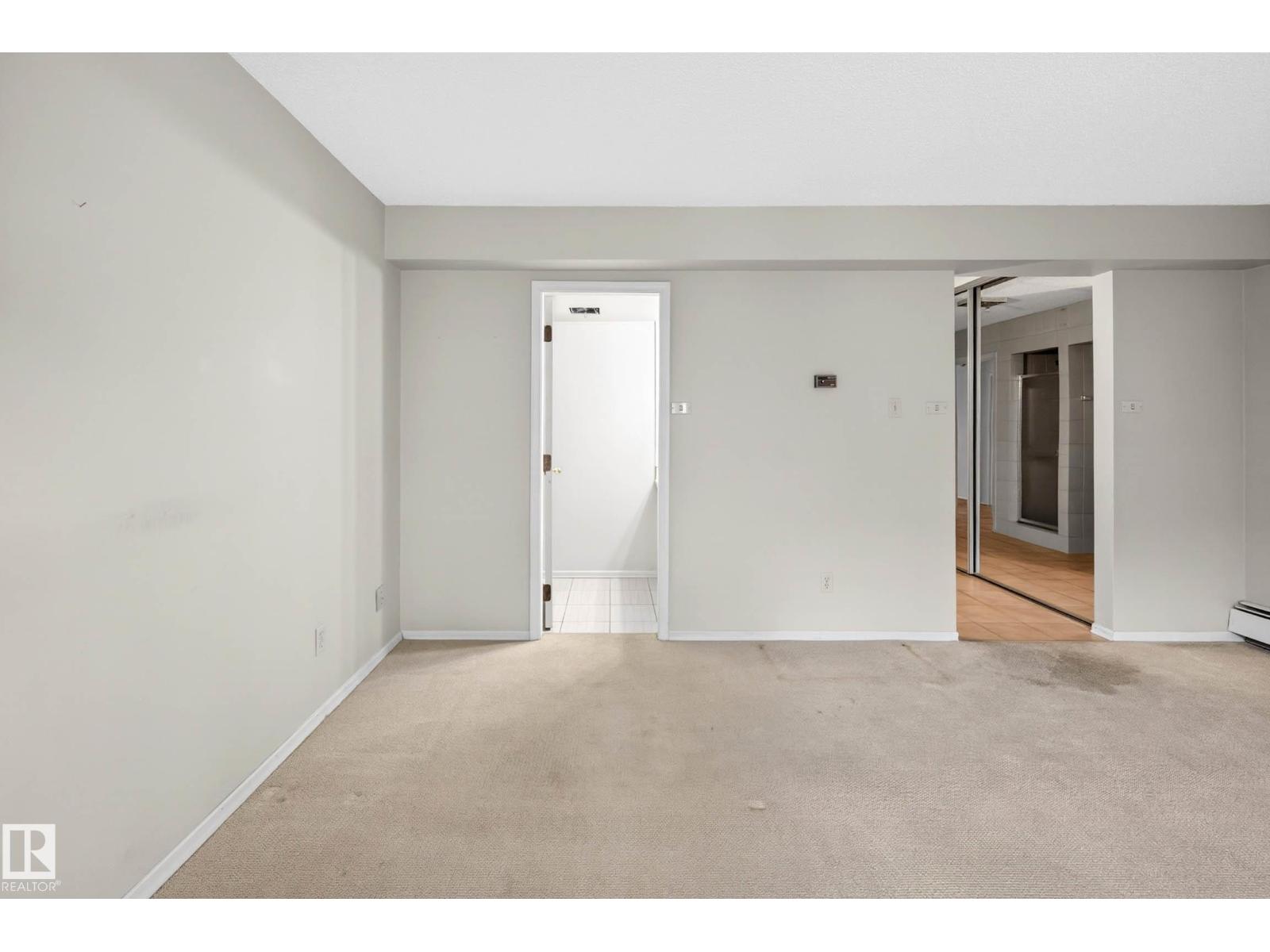 #3 9734 111 St Nw Property Photo 30