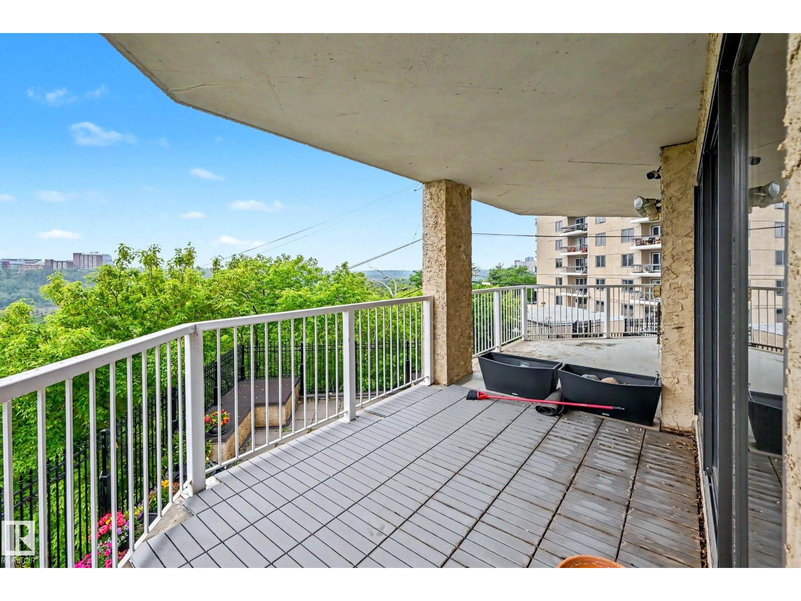 #3 9734 111 St Nw Property Photo 36