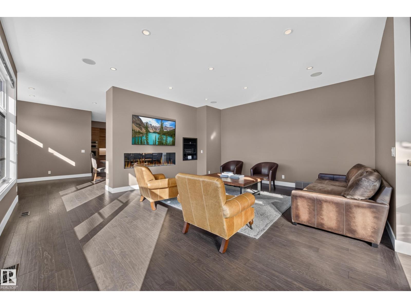 14606 95 Av Nw Property Photo 9