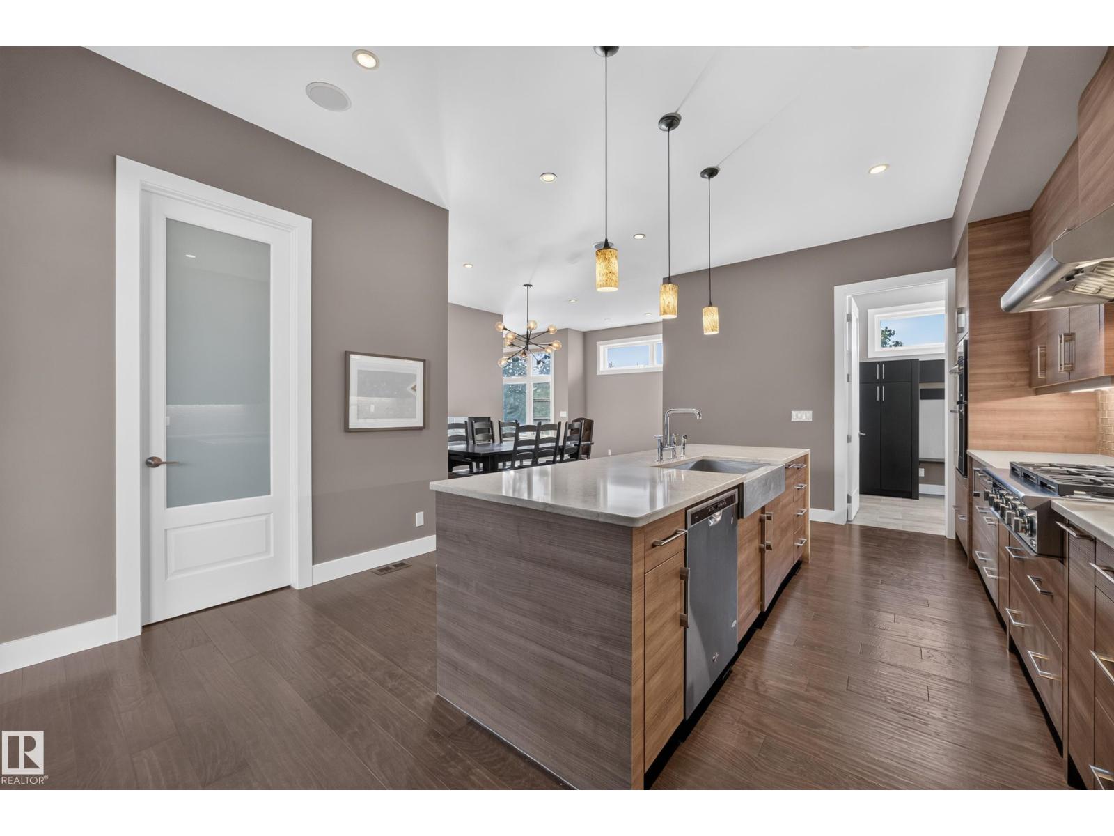 14606 95 Av Nw Property Photo 18
