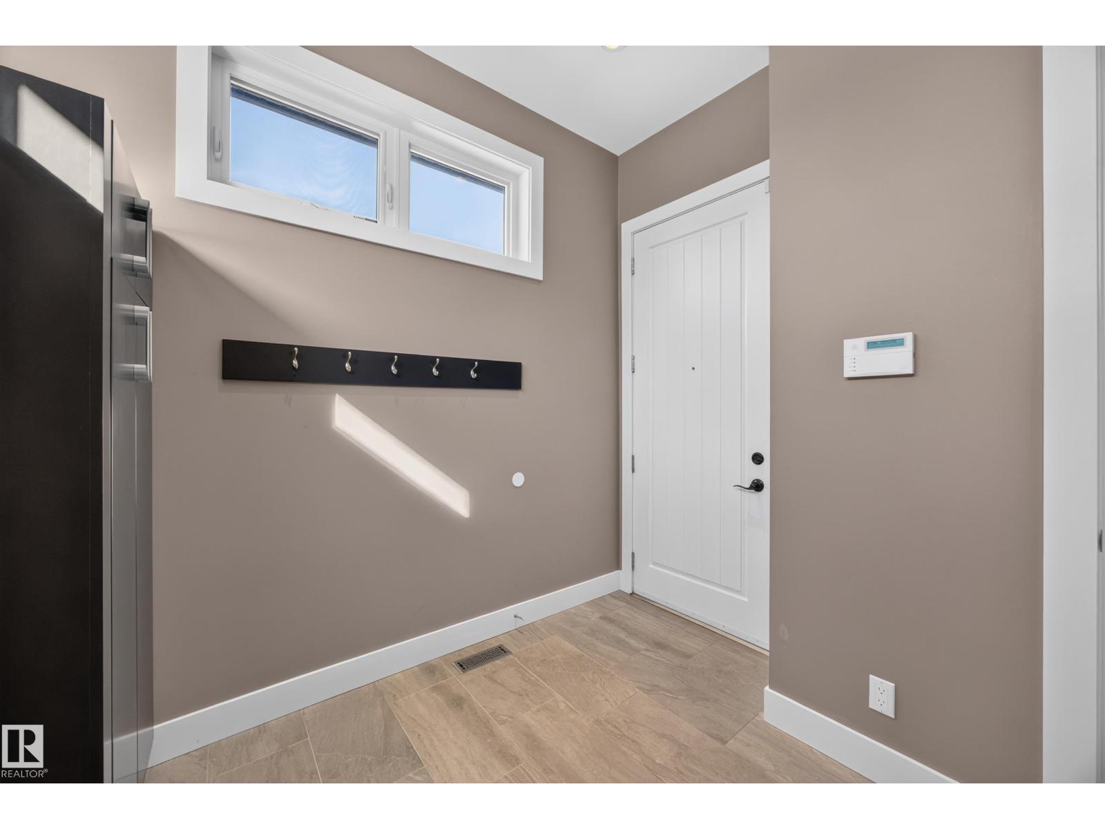 14606 95 Av Nw Property Photo 22