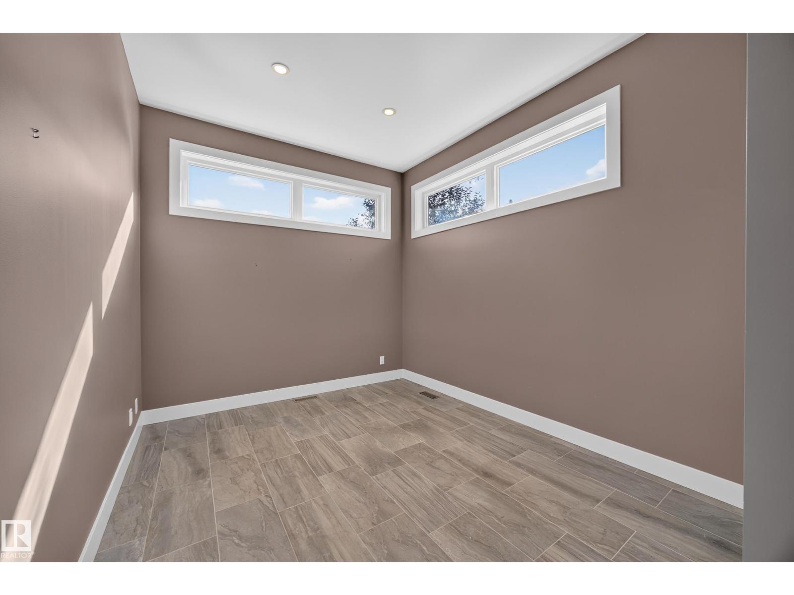 14606 95 Av Nw Property Photo 28