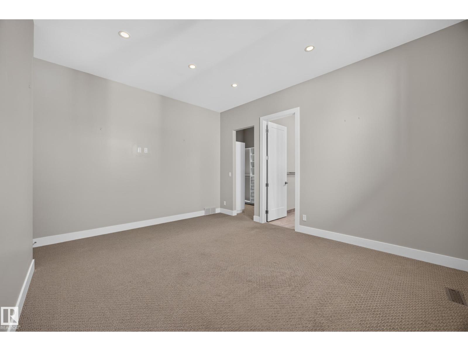14606 95 Av Nw Property Photo 37