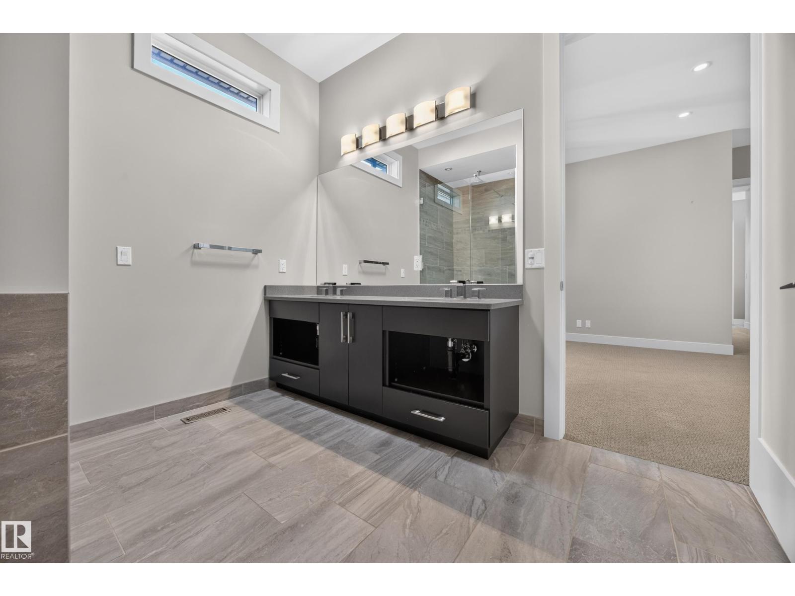 14606 95 Av Nw Property Photo 40