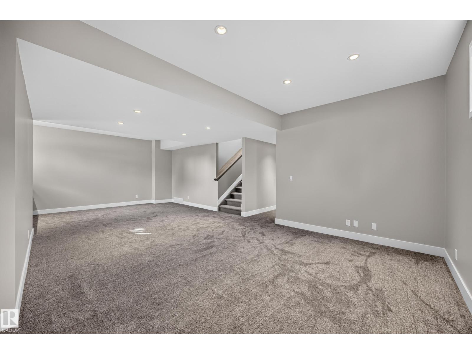14606 95 Av Nw Property Photo 45