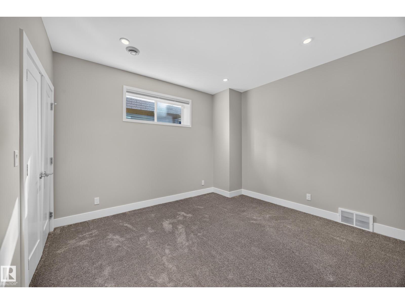 14606 95 Av Nw Property Photo 49