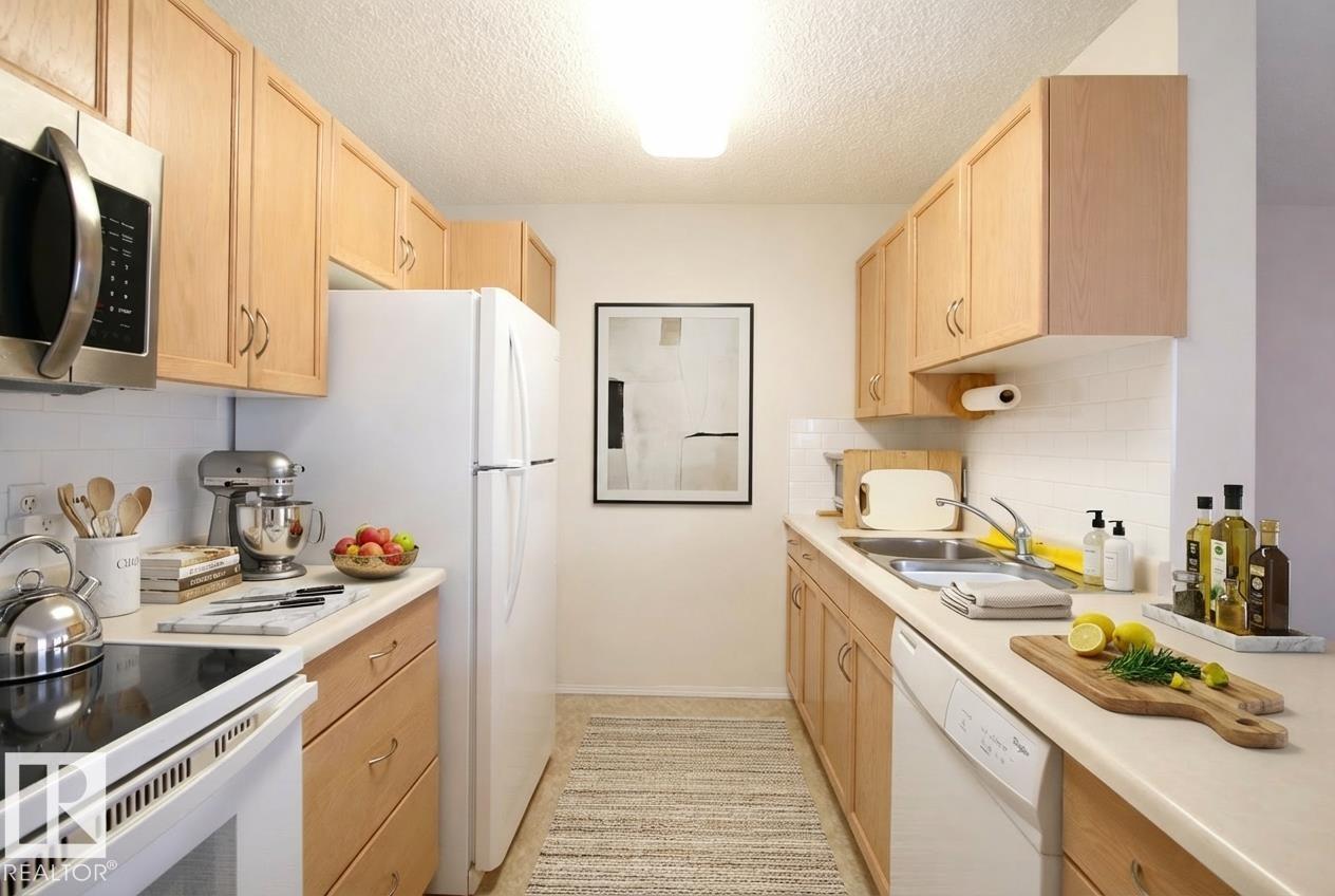 #226 10511 42 Av Nw Property Photo 9