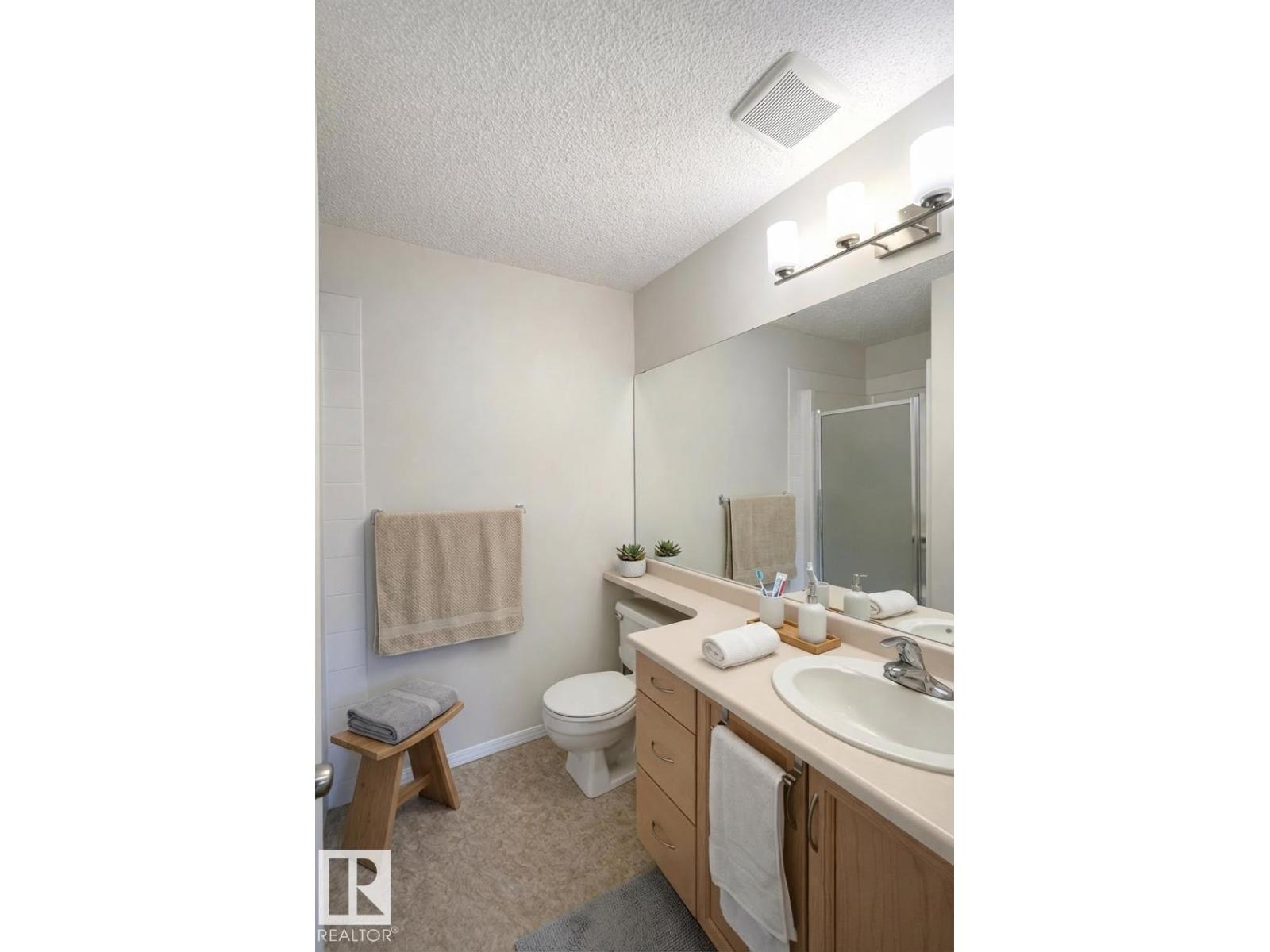 #226 10511 42 Av Nw Property Photo 15