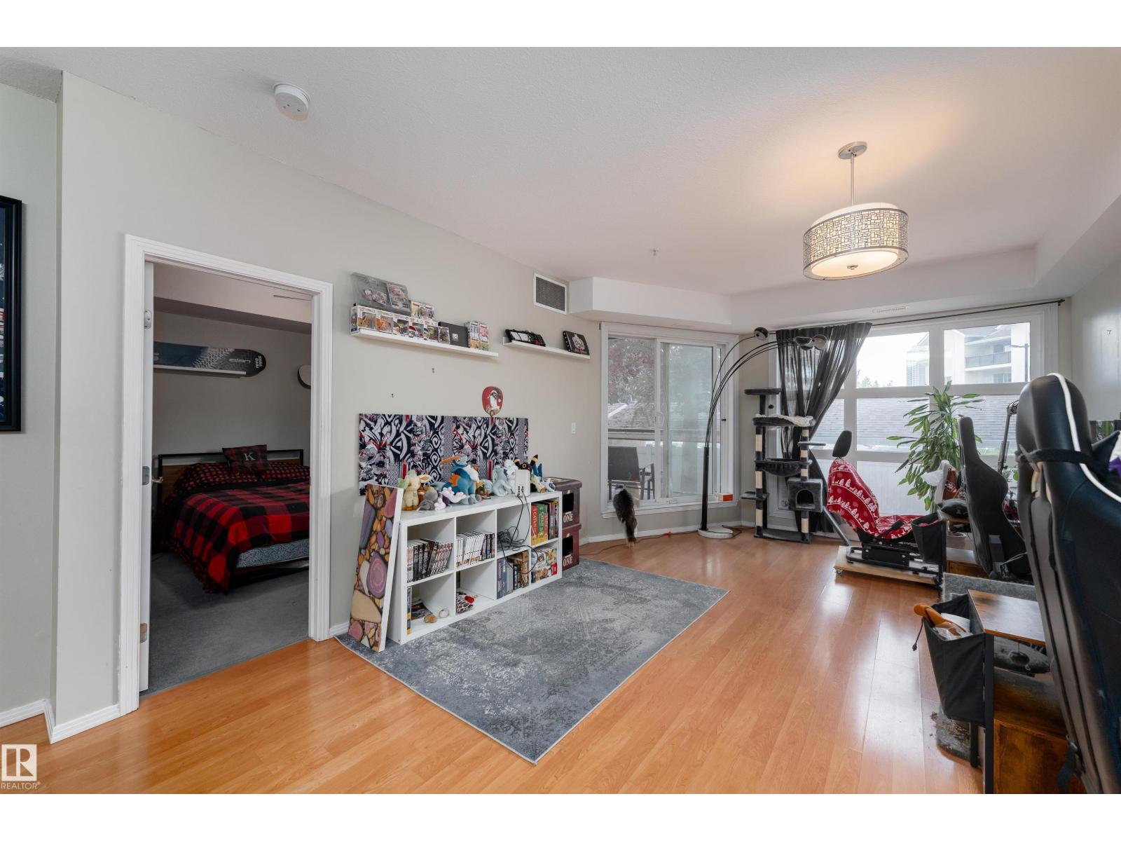 #104 11933 106 Av Nw Property Photo 12