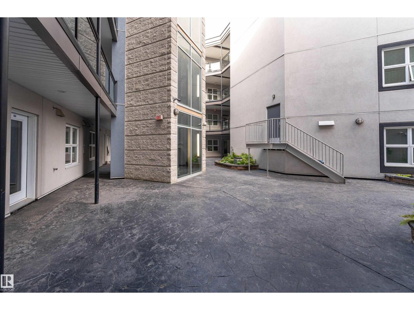 #104 11933 106 Av Nw Property Photo 24