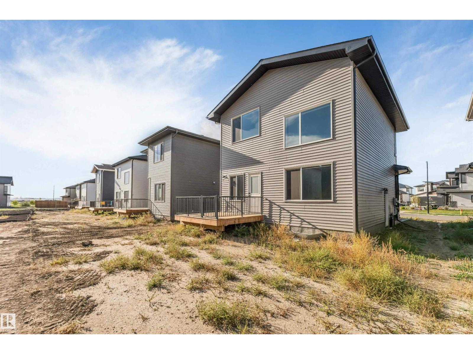 1805 60 Av Ne Property Photo 5