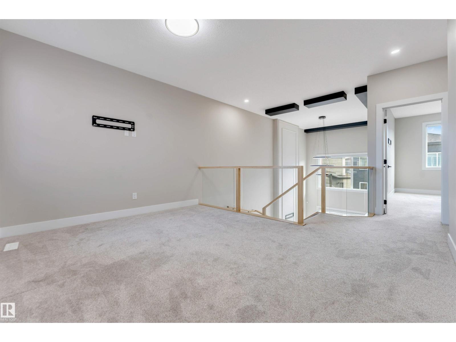 1805 60 Av Ne Property Photo 29