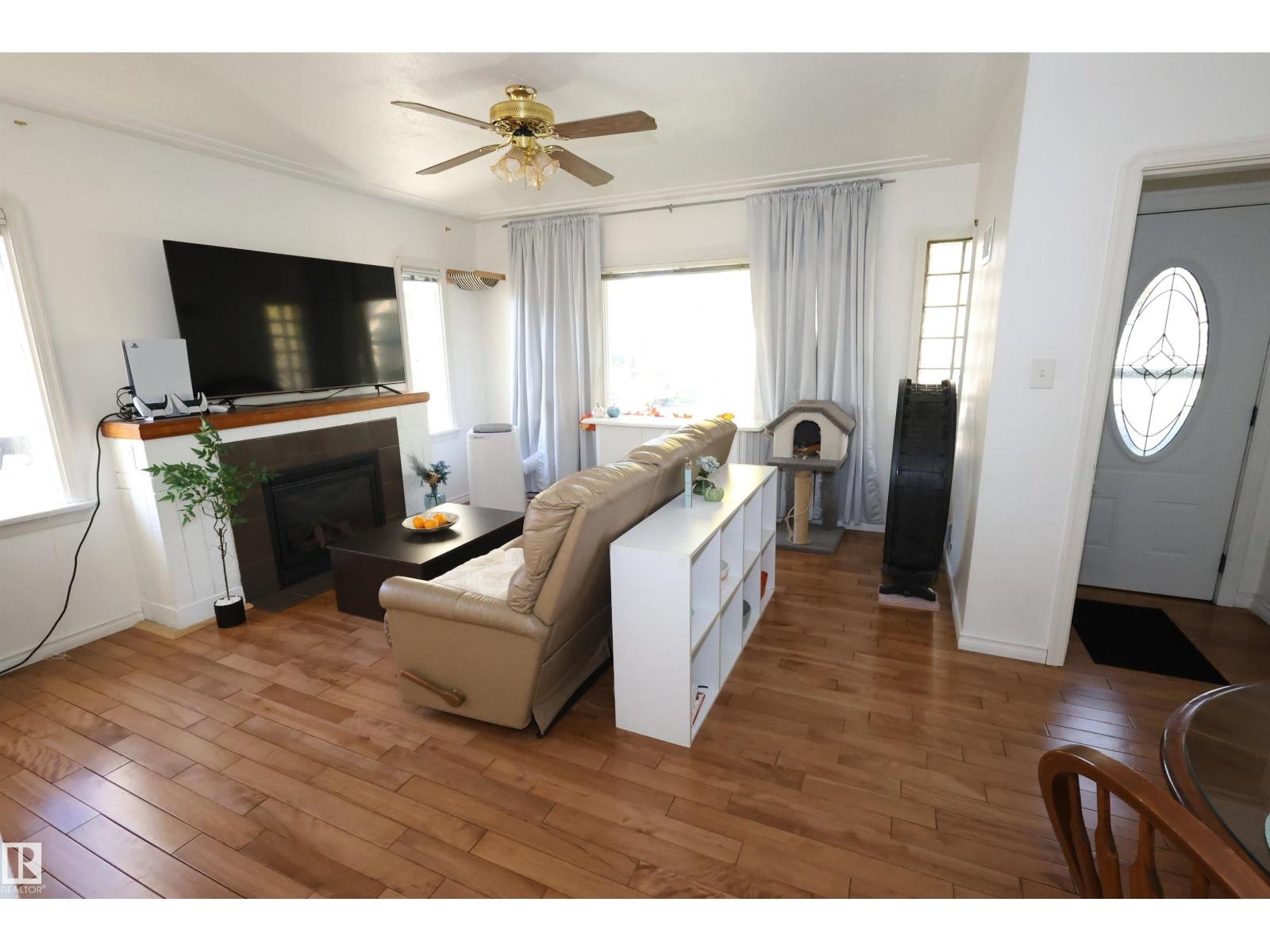 12229 88 St Nw Property Photo 4