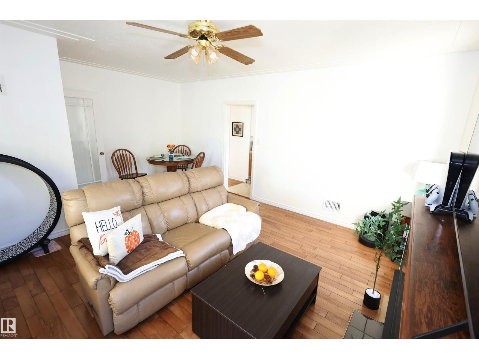 12229 88 St Nw Property Photo 5