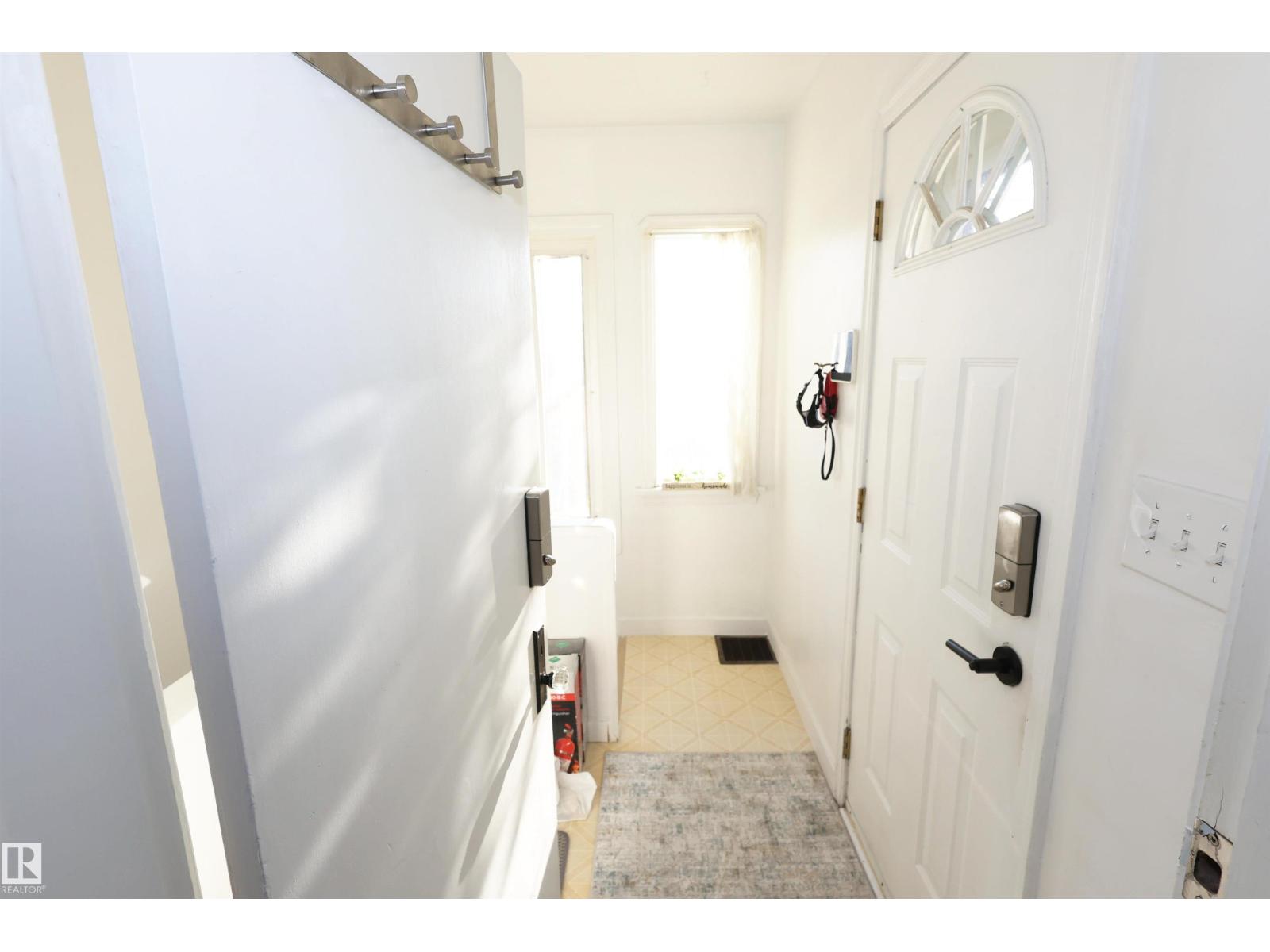 12229 88 St Nw Property Photo 16