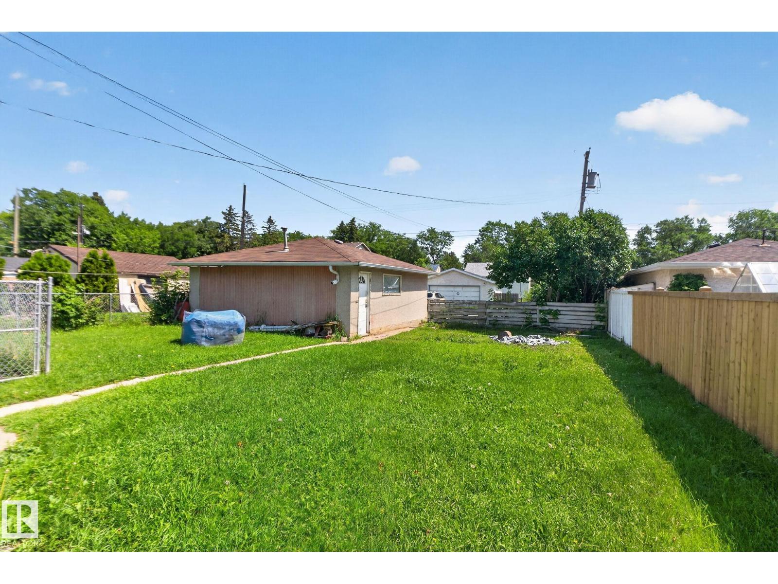 12229 88 St Nw Property Photo 30