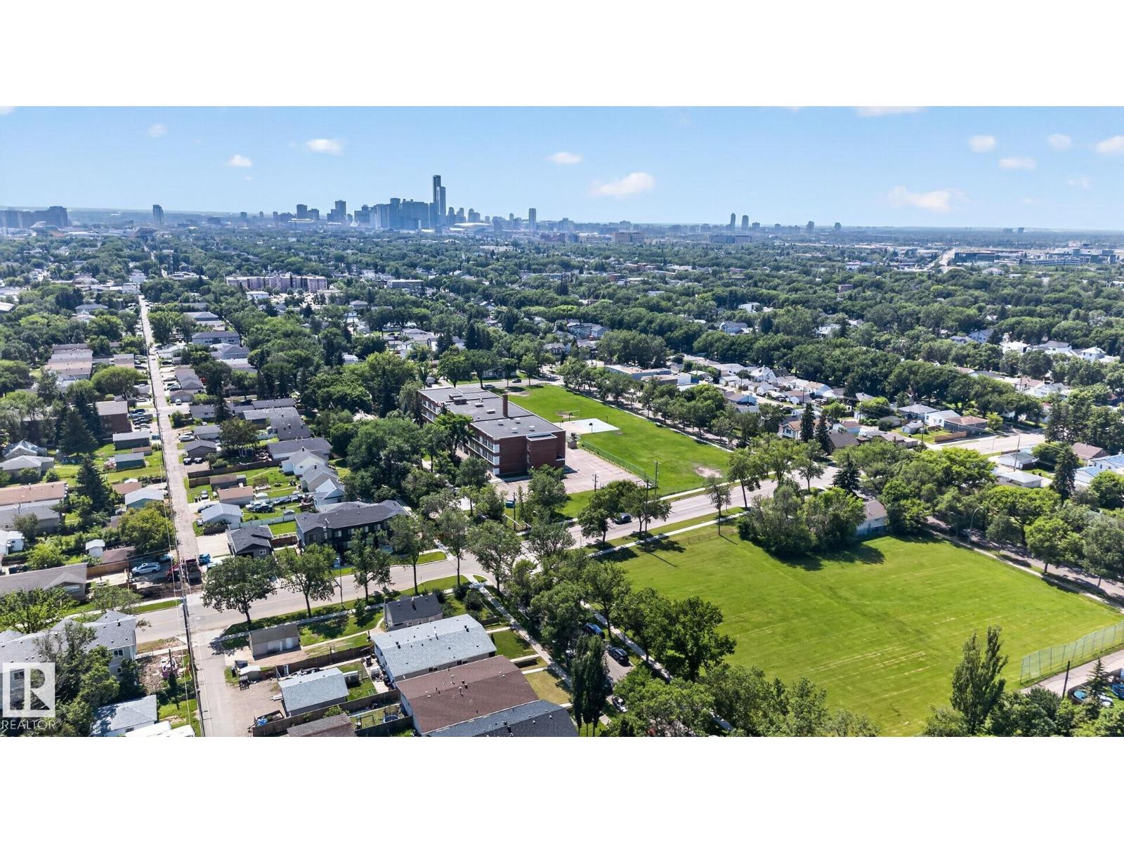 12229 88 St Nw Property Photo 42