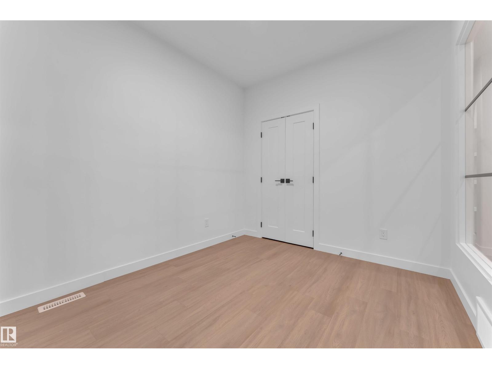 21 Axelwood Cr Property Photo 6