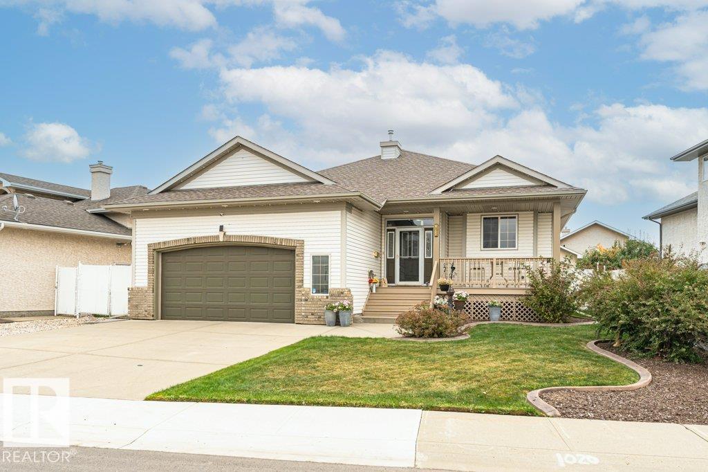 16532 75 St Nw Property Photo 3