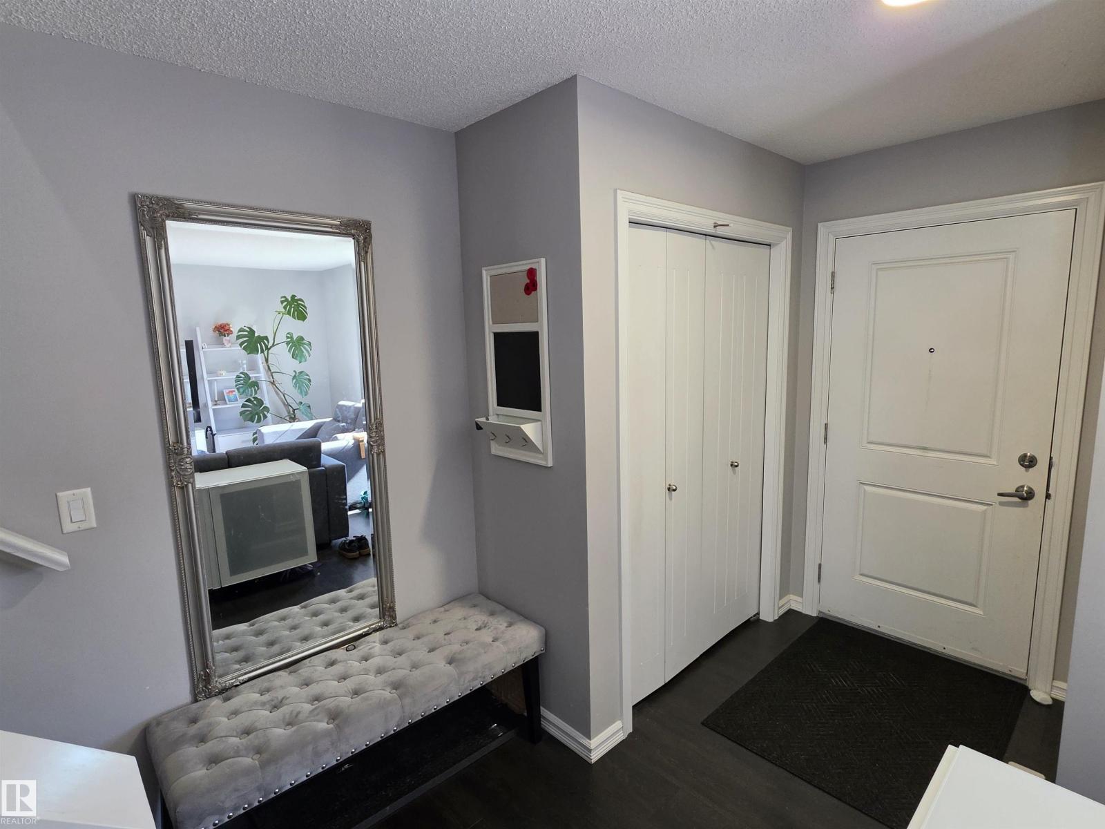 2508 20 Av Nw Property Photo 3