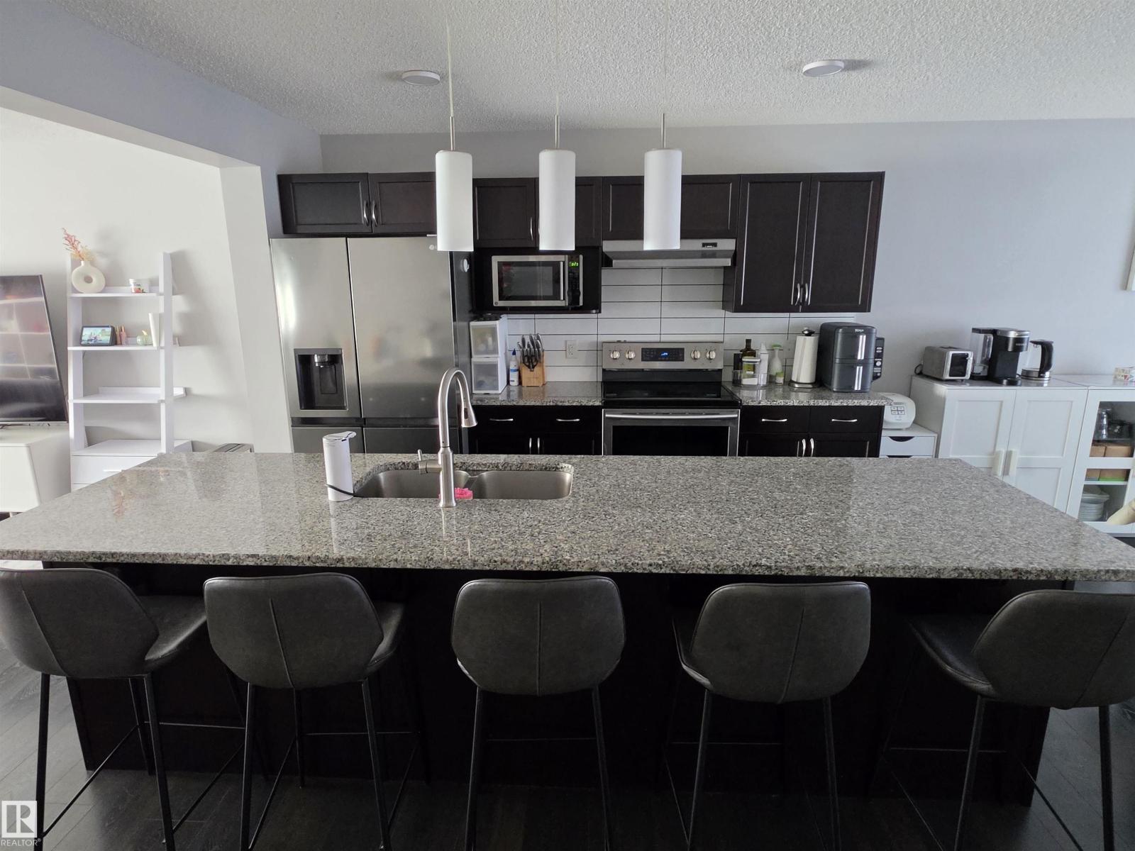 2508 20 Av Nw Property Photo 9