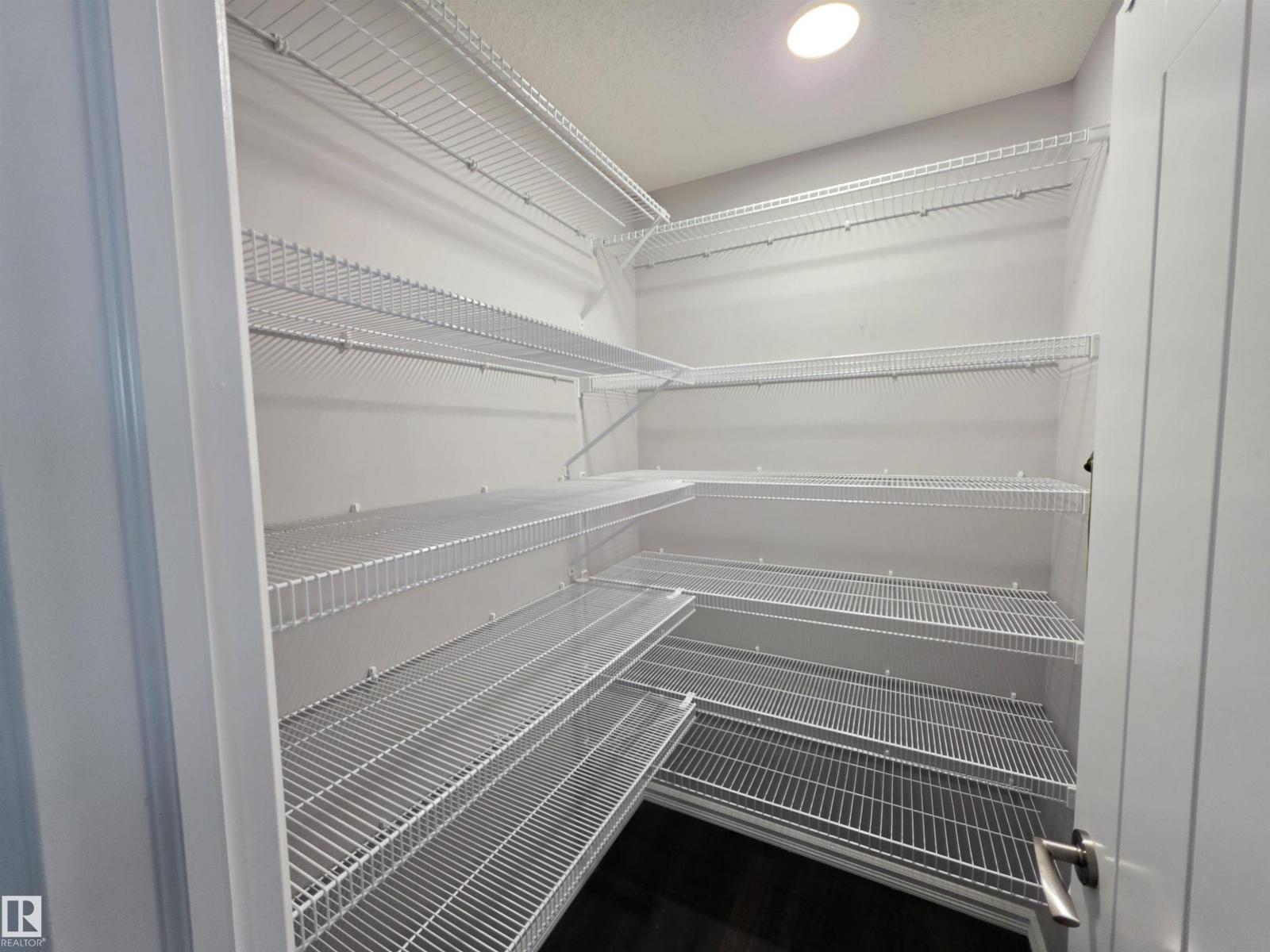2508 20 Av Nw Property Photo 11