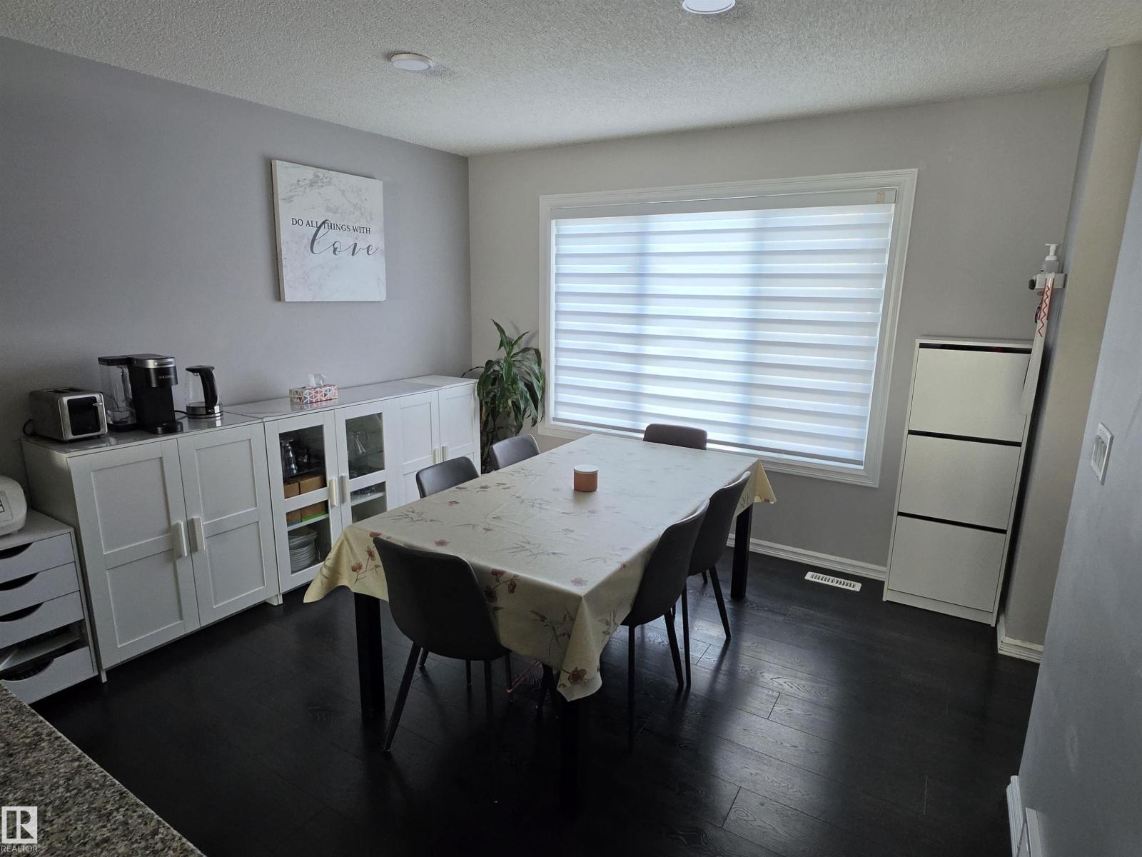 2508 20 Av Nw Property Photo 12