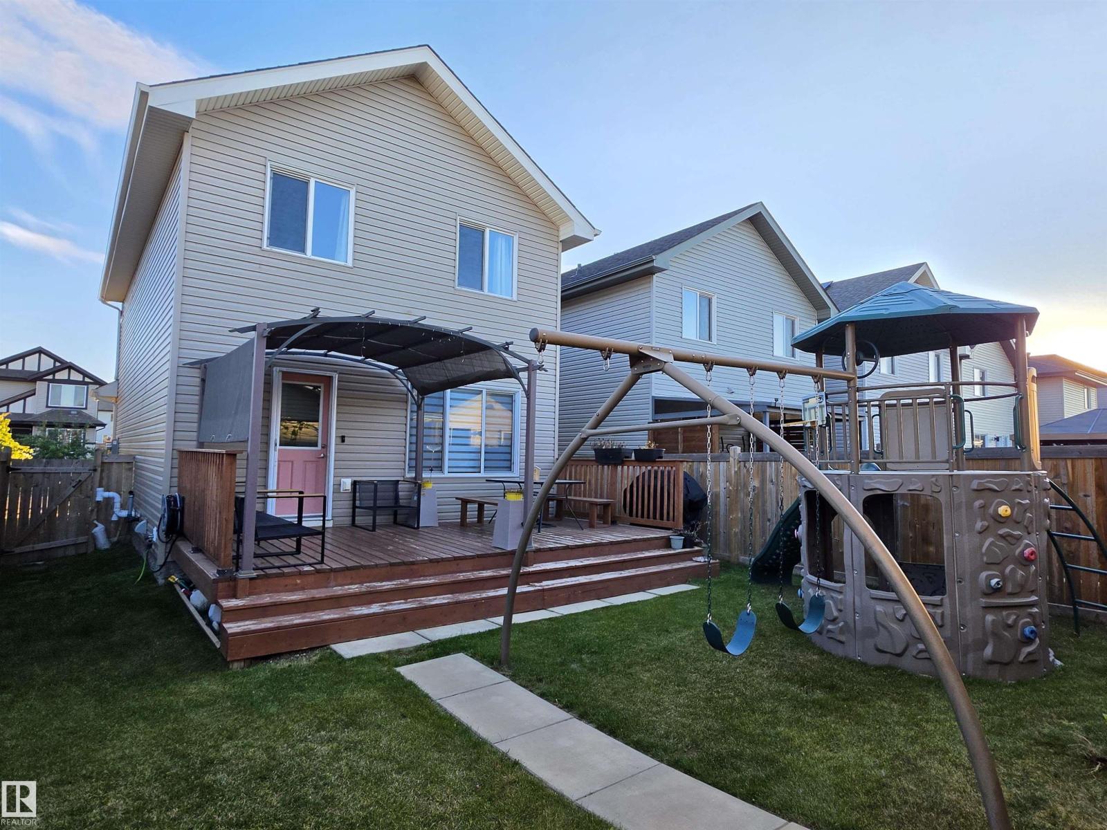 2508 20 Av Nw Property Photo 44