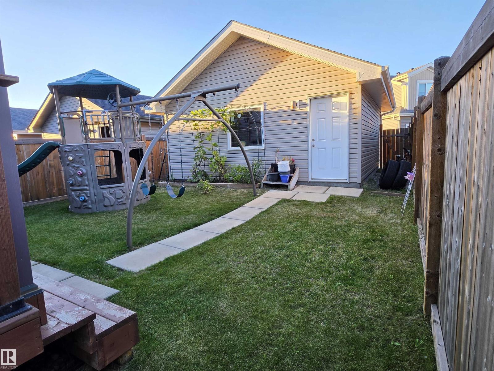 2508 20 Av Nw Property Photo 46