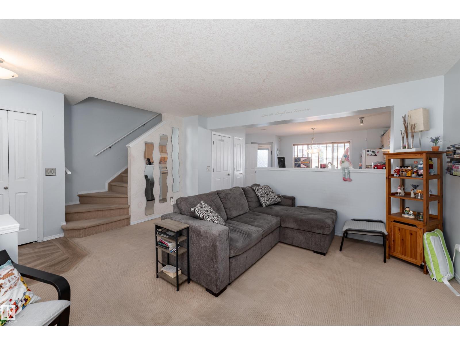 5632 203 St Nw Property Photo 3