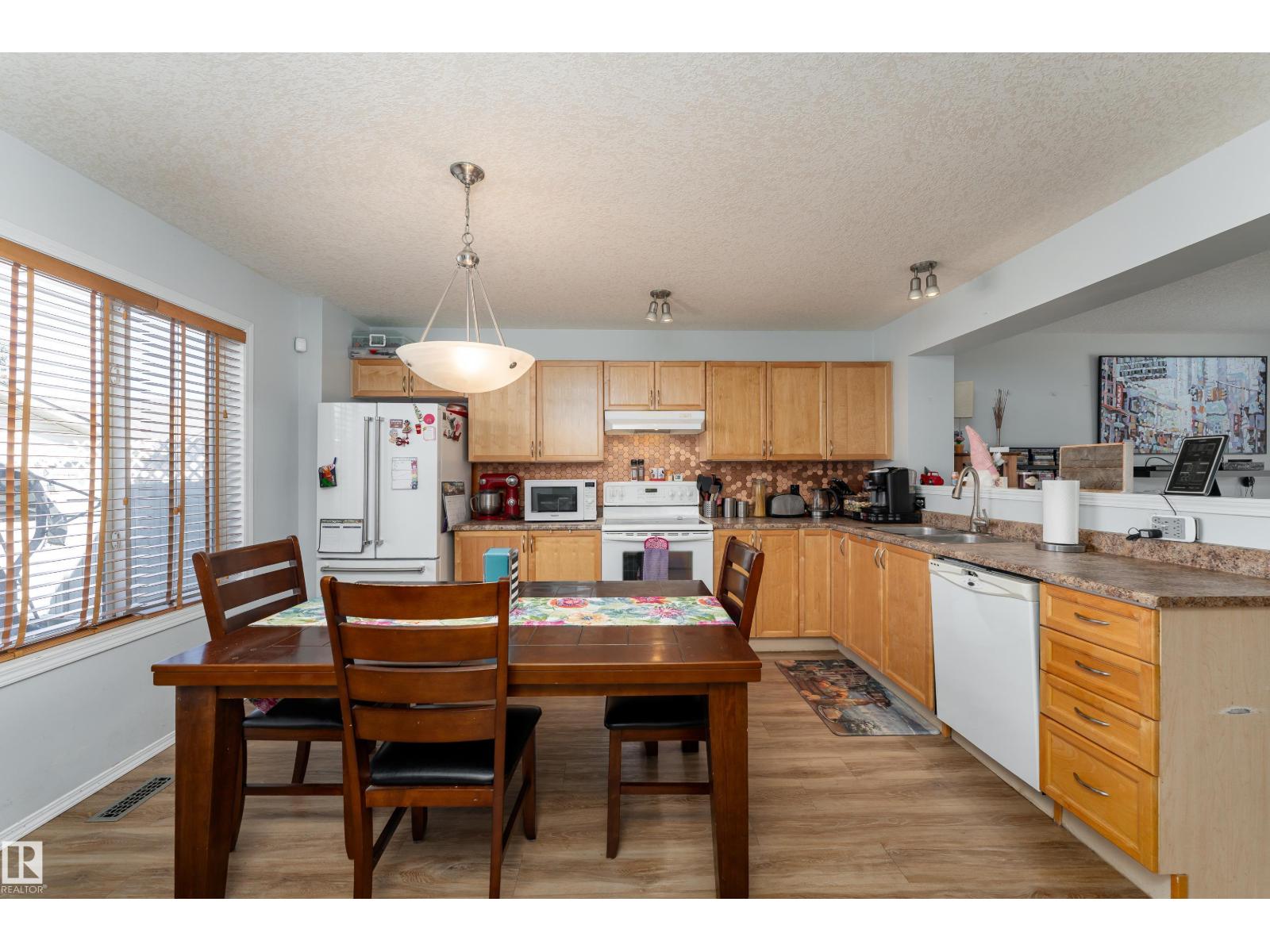 5632 203 St Nw Property Photo 11