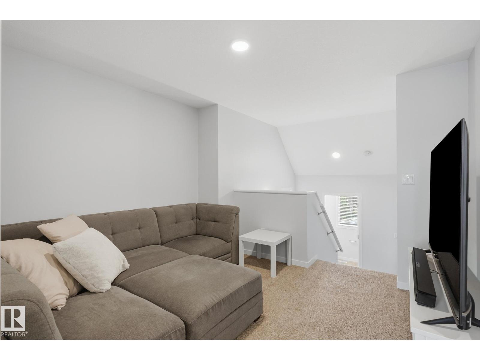 2205 82 St Sw Sw Property Photo 12