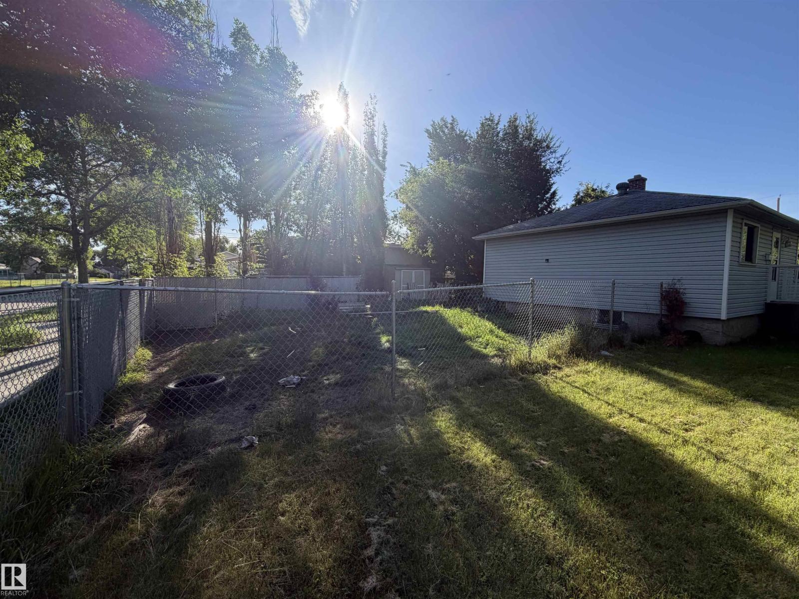 12245 81 St Nw Property Photo 6