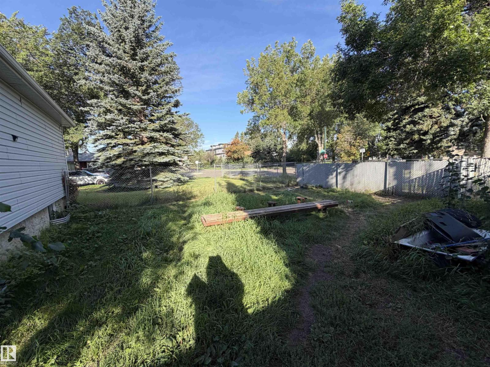 12245 81 St Nw Property Photo 9