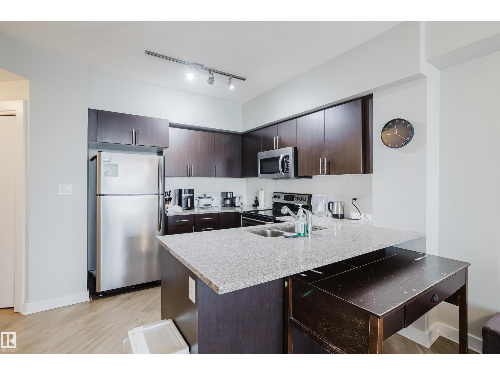 #2704 10152 104 St Nw Property Photo 8