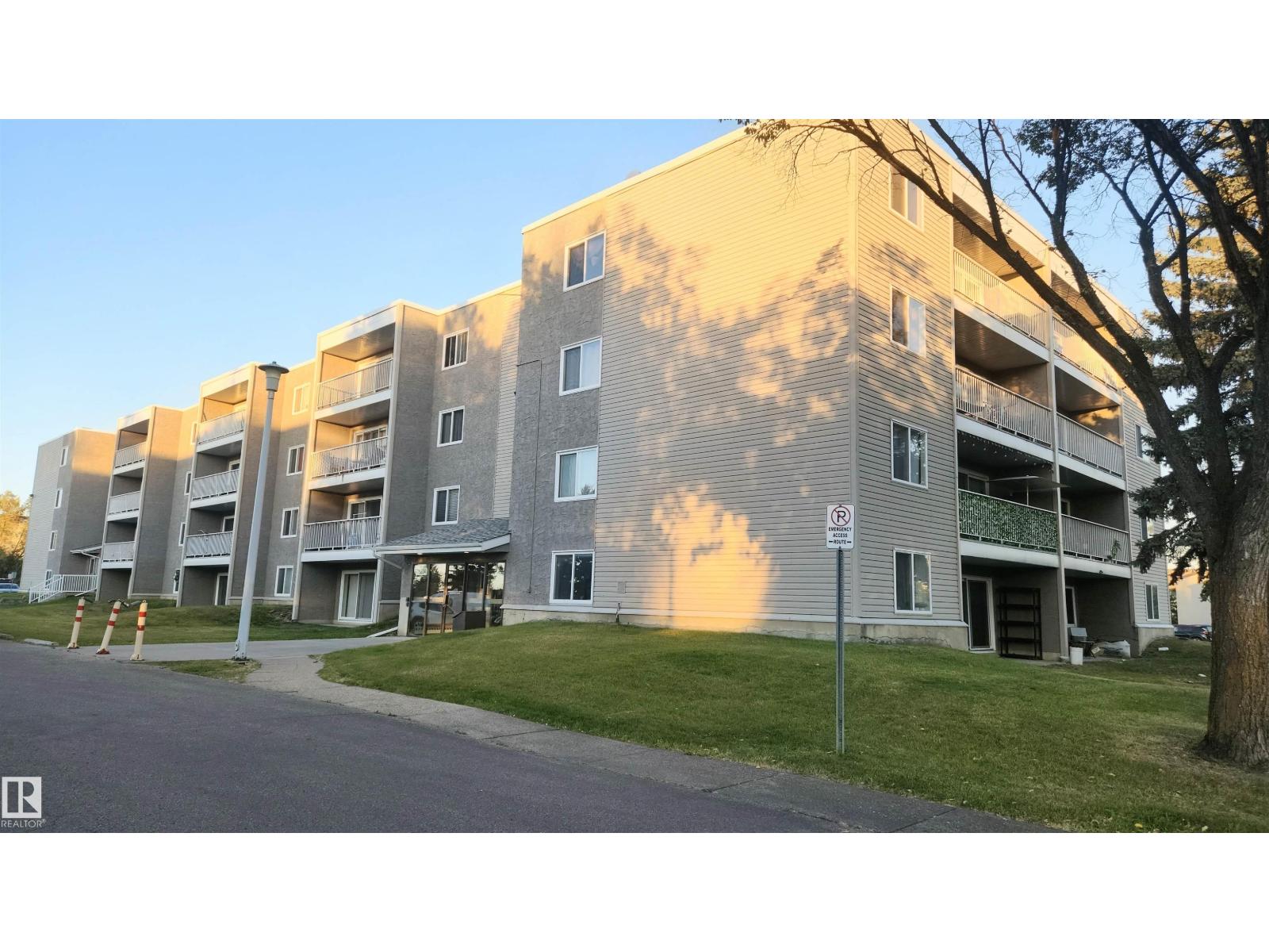 #109 18204 93 Av Nw Property Photo 1
