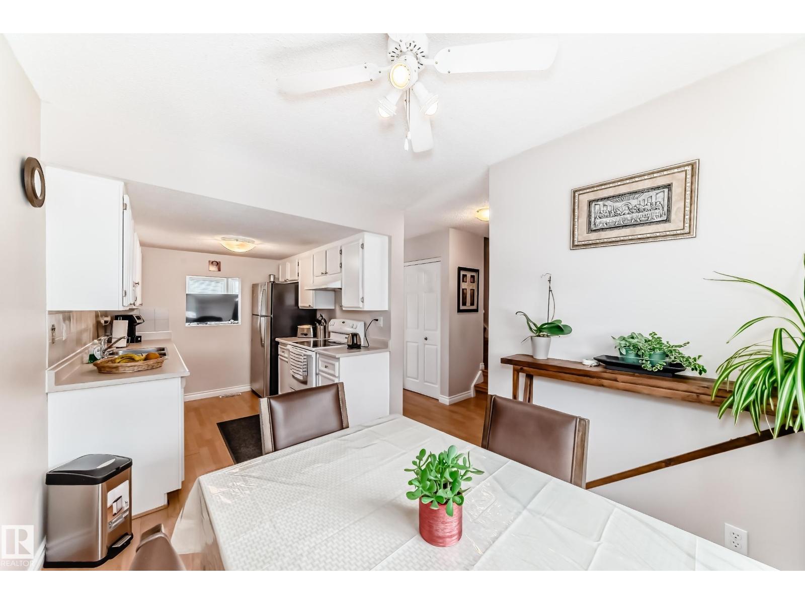 #18 10453 20 Av Nw Property Photo 18
