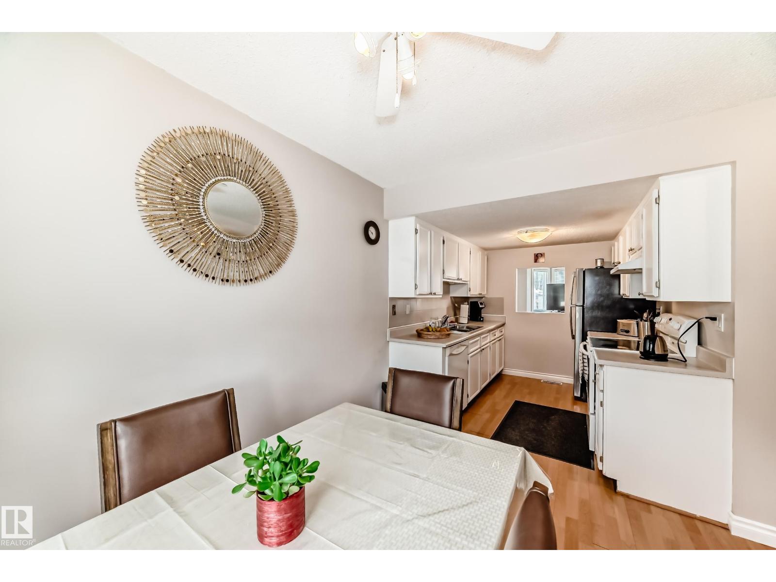 #18 10453 20 Av Nw Property Photo 19
