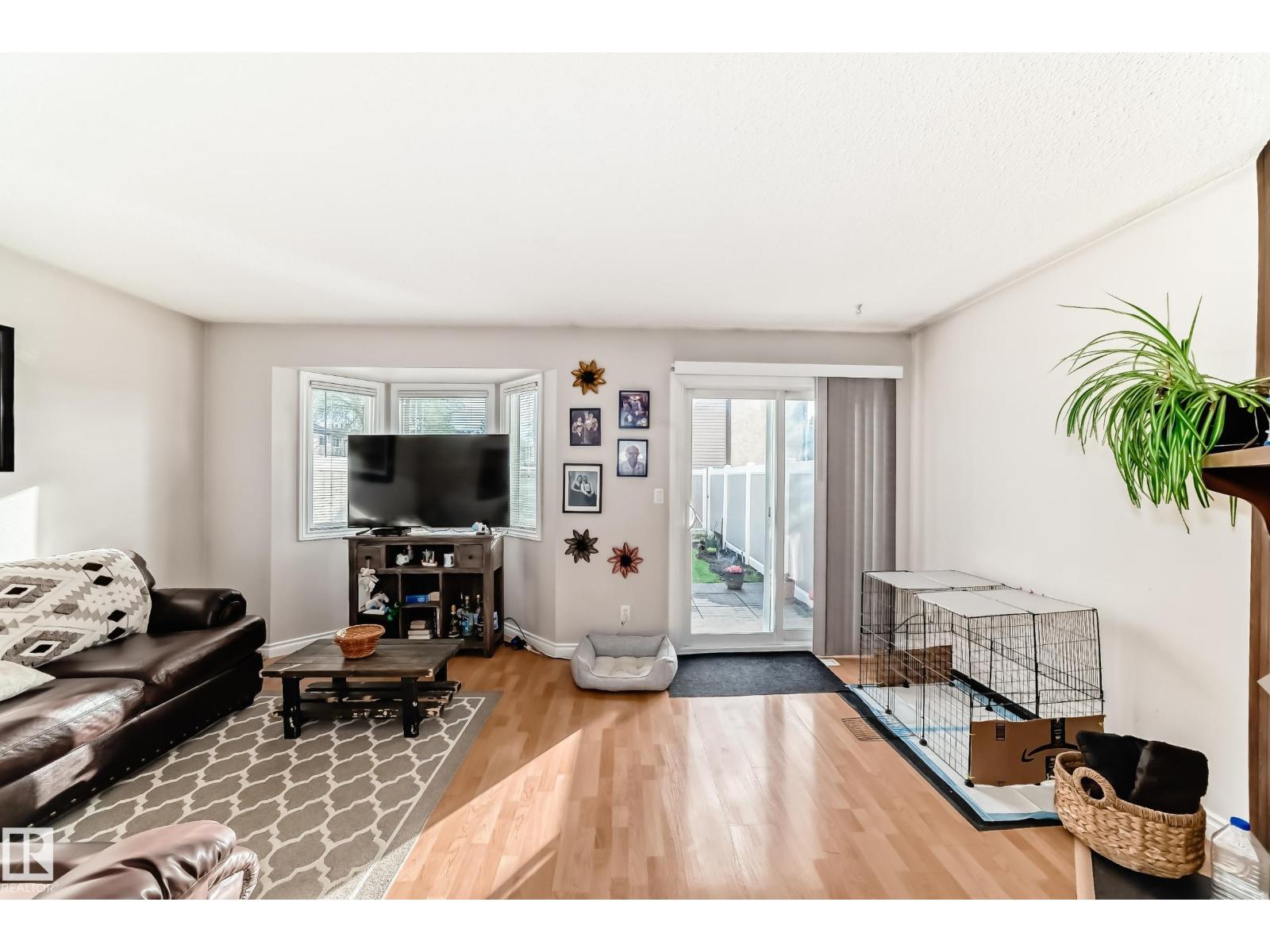 #18 10453 20 Av Nw Property Photo 24