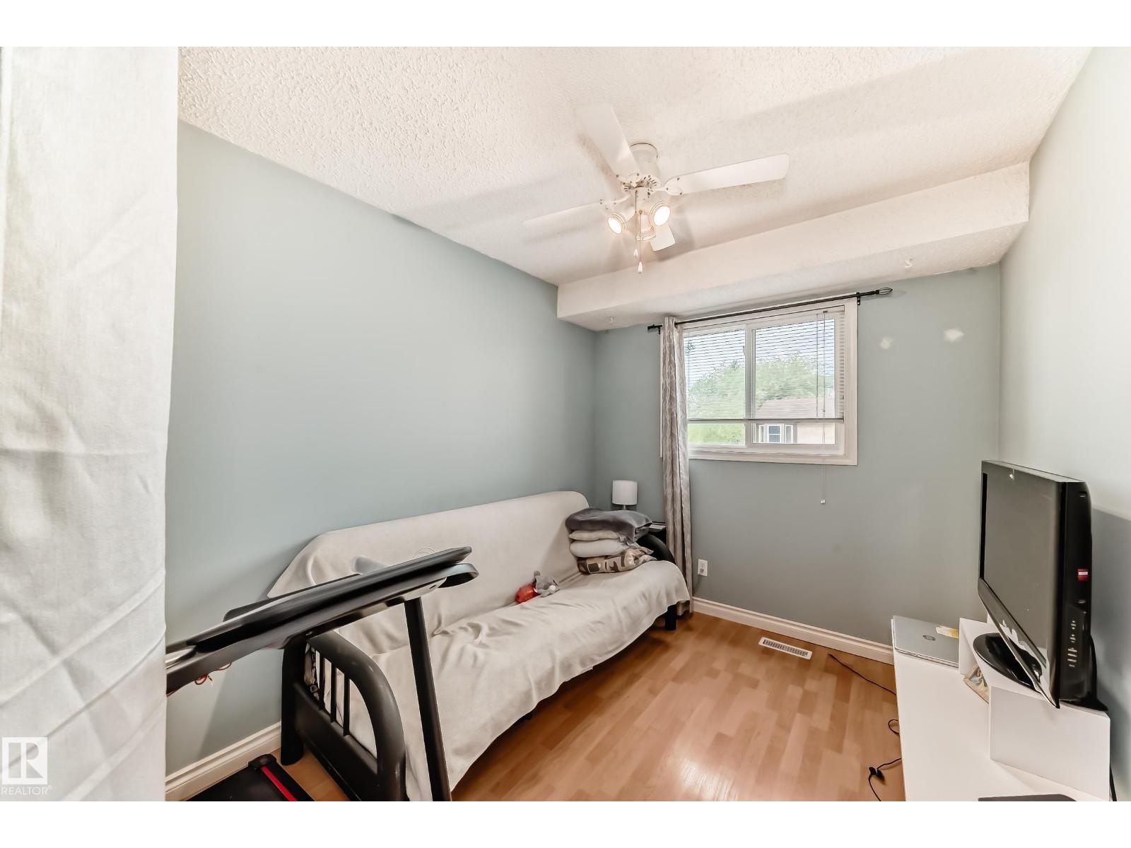 #18 10453 20 Av Nw Property Photo 30