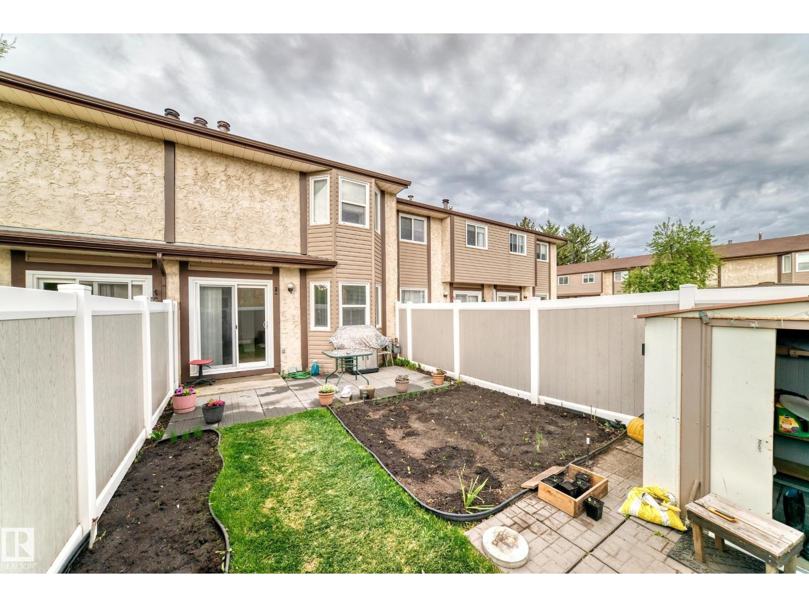 #18 10453 20 Av Nw Property Photo 42