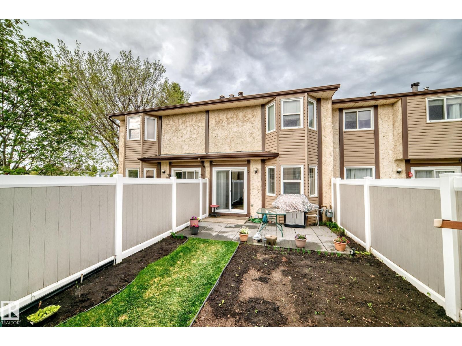 #18 10453 20 Av Nw Property Photo 44