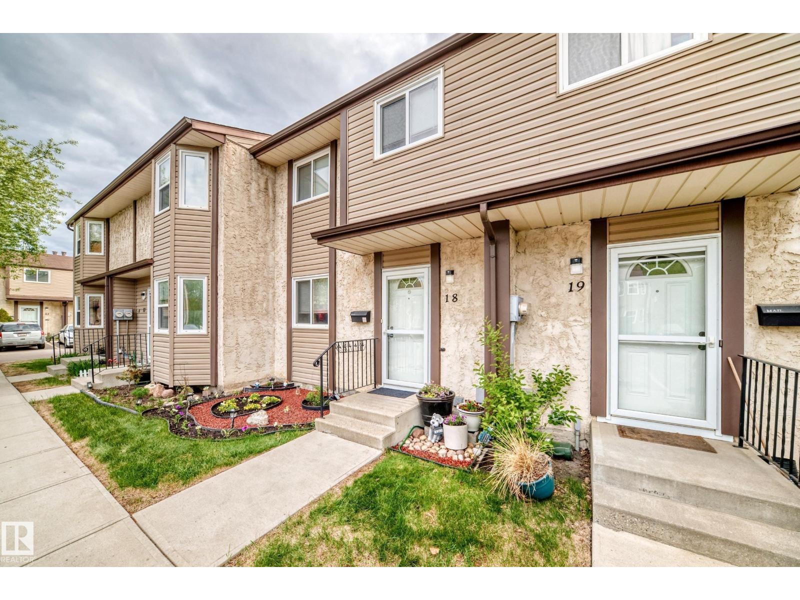 #18 10453 20 Av Nw Property Photo 45